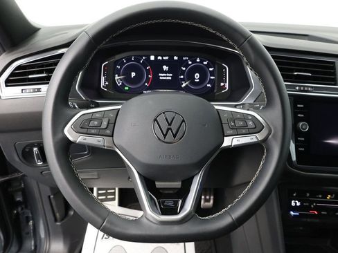 Used 2023 Volkswagen Tiguan SEL R-Line image 11