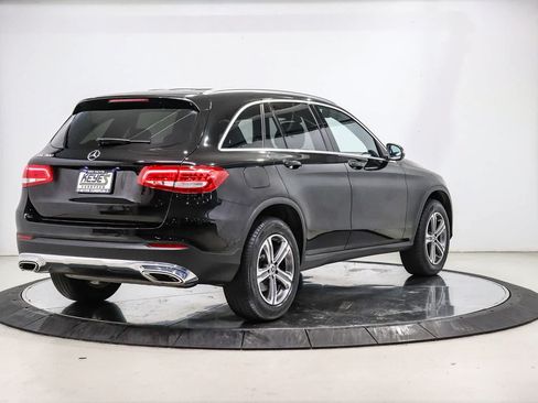 Used 2019 Mercedes-Benz GLC 300 image 4
