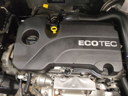 Used 2022 Chevrolet Equinox LS w/ LS Convenience Package FWD image 30
