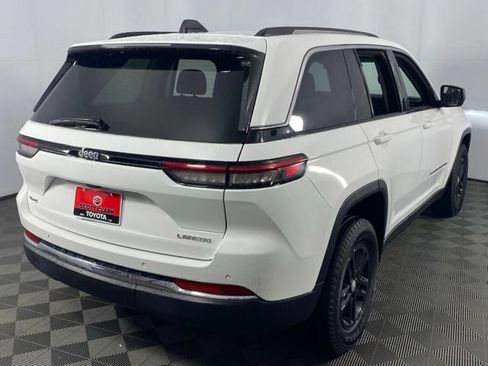 Used 2023 Jeep Grand Cherokee Laredo AWD/4WD image 8