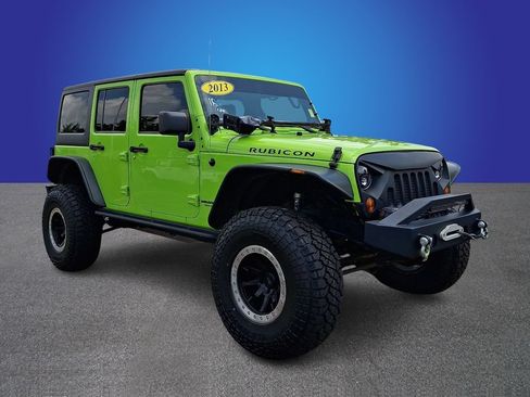 Used 2013 Jeep Wrangler Unlimited Rubicon w/ Connectivity Group AWD/4WD image 3