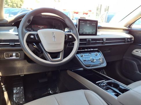 Used 2022 Lincoln Corsair FWD w/ Equipment Group 101A image 14