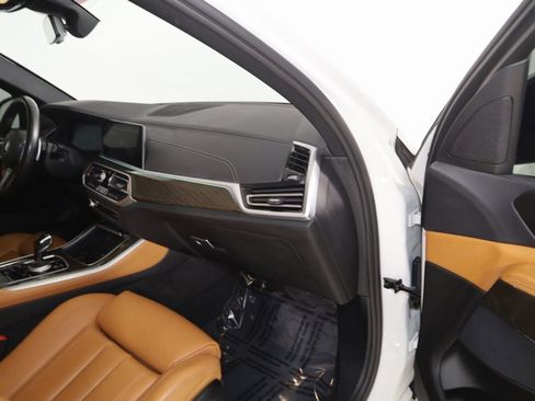 Used 2022 BMW X5 xDrive40i w/ M Sport Package image 47
