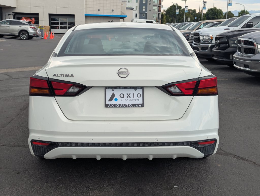 Used 2025 Nissan Altima 2.5 SV FWD image 6