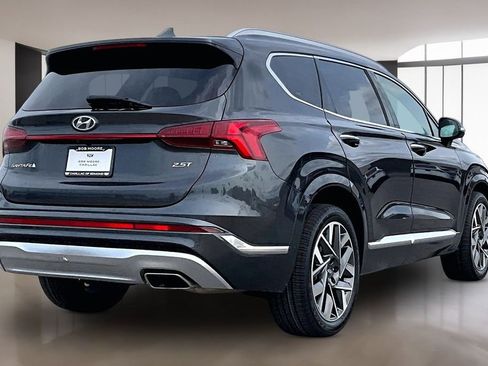 Used 2022 Hyundai Santa Fe Calligraphy FWD image 2