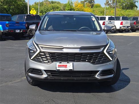 Used 2024 Kia Sportage LX image 4