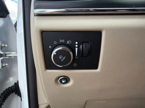 Used 2020 Jeep Grand Cherokee Limited AWD/4WD image 26