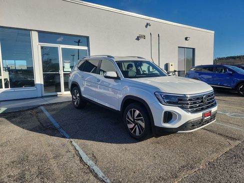 New 2026 Volkswagen Atlas SEL image 1