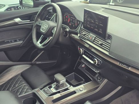 Used 2023 Audi SQ5 Premium Plus w/ Premium Plus Package AWD/4WD image 29