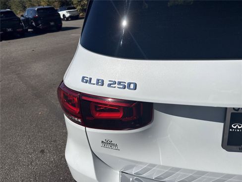 Used 2020 Mercedes-Benz GLB 250 GLB 250 image 7
