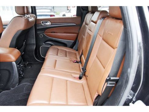 Used 2015 Jeep Grand Cherokee Summit w/ Platinum Series Group AWD/4WD image 12