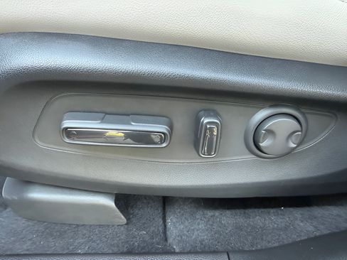 New 2026 Honda CR-V EX-L image 10