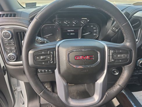 Used 2022 GMC Sierra 2500 SLT w/ SLT Premium Package AWD/4WD image 8