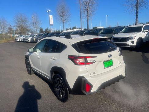 Used 2024 Subaru Crosstrek 2.0i Premium image 5