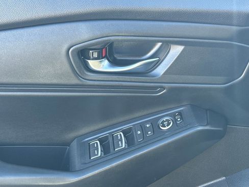 Used 2023 Honda Accord EX image 30