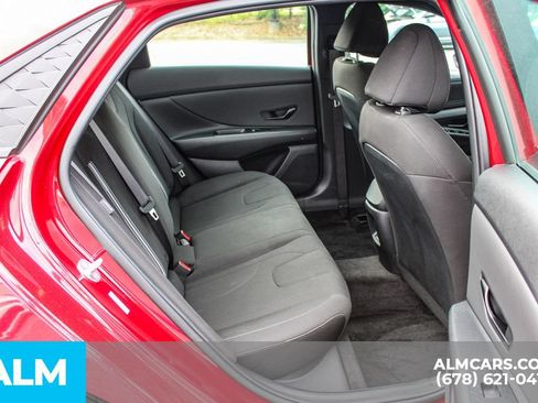 Used 2025 Hyundai Elantra Sport FWD image 17