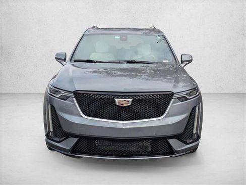 Used 2021 Cadillac XT6 Sport AWD/4WD image 2