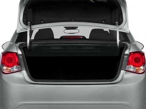 Used 2014 Chevrolet Cruze LS image 15