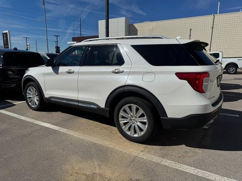 Used 2020 Ford Explorer Limited image 2