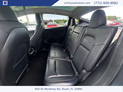 Used 2022 Tesla Model Y Performance AWD/4WD image 18