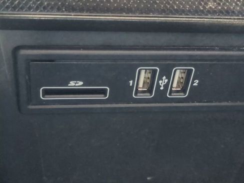 Used 2017 Mercedes-Benz GLC 300 4MATIC w/ Premium 2 Package image 23