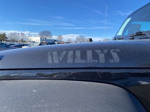 Used 2017 Jeep Wrangler Sport image 23