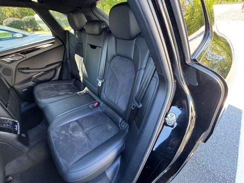 Used 2020 Porsche Macan image 41