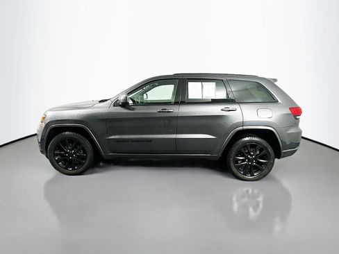 Used 2018 Jeep Grand Cherokee Altitude AWD/4WD image 4