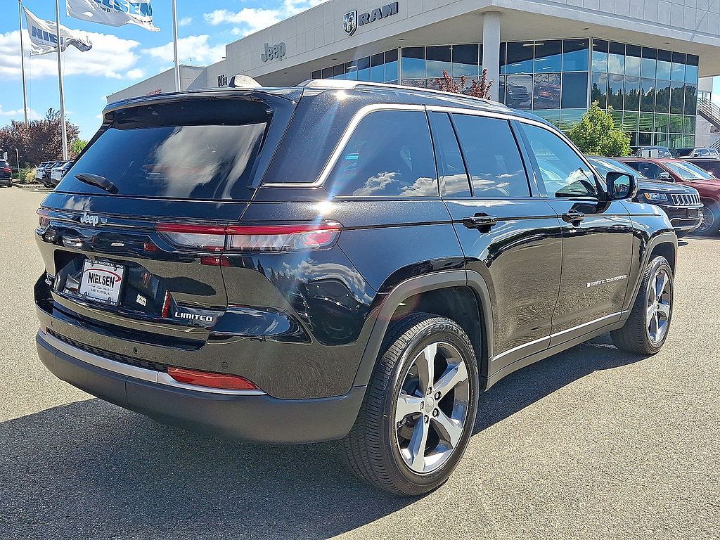 Used 2026 Jeep Grand Cherokee Limited AWD/4WD image 31
