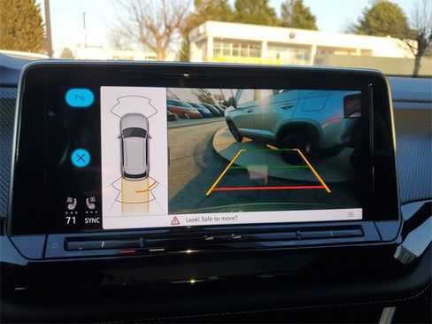 Certified 2026 Volkswagen Atlas Cross Sport SEL R-Line image 24