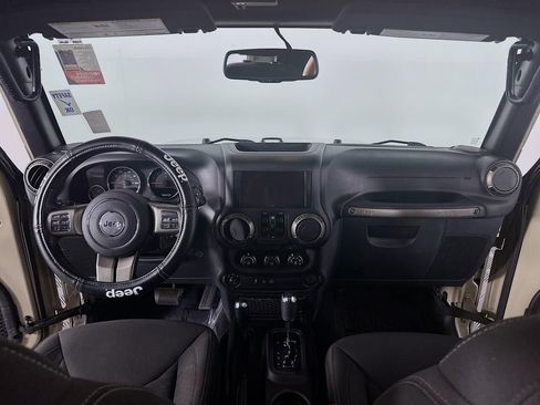 Used 2018 Jeep Wrangler Unlimited Sport image 37