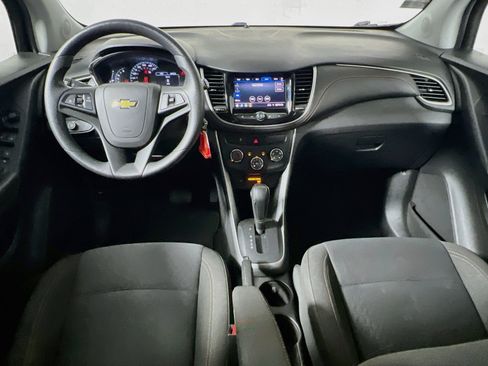 Used 2022 Chevrolet Trax LS w/ Tint and Cruise Package FWD image 28