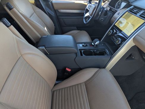 Used 2023 Land Rover Discovery HSE R-Dynamic image 12