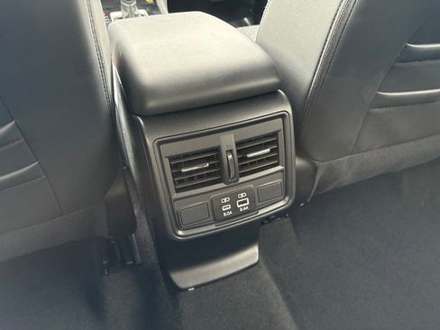Certified 2025 Subaru Forester Premium AWD/4WD image 23