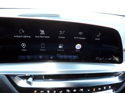 New 2026 Cadillac Lyriq Premium Luxury image 19