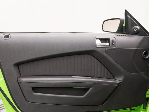 Used 2013 Ford Mustang Boss 302 w/ Boss 302 Accessory Pkg image 12