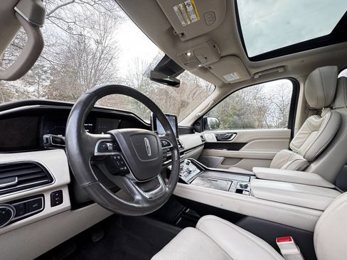 Used 2018 Lincoln Navigator Reserve w/ Technology Package image 8