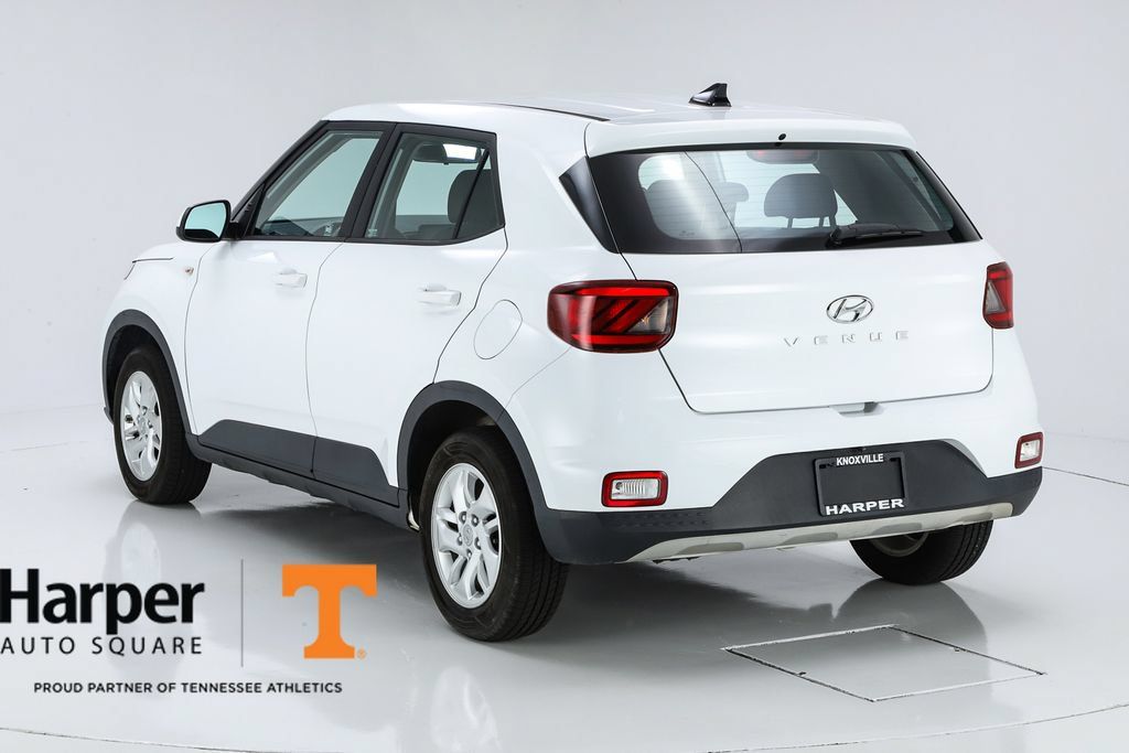 Used 2021 Hyundai Venue SE FWD image 42