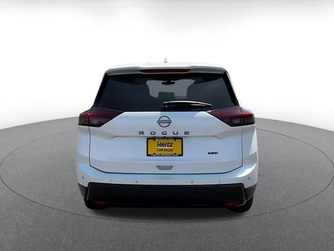 Used 2025 Nissan Rogue SV AWD/4WD image 10