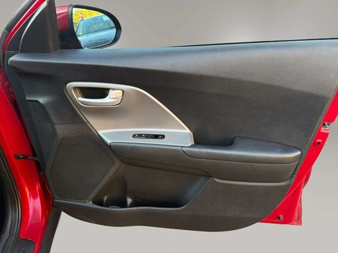 Used 2019 Kia Niro LX FWD image 22