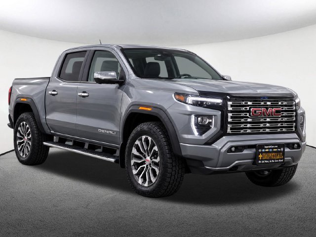 Used 2026 GMC Canyon Denali AWD/4WD image 2