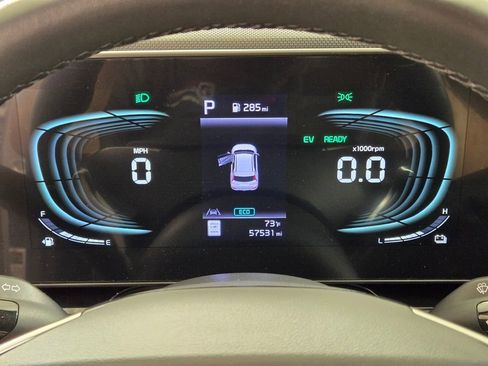 Used 2023 Kia Niro EX FWD image 27