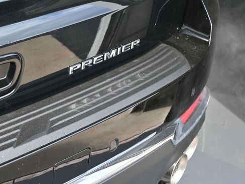 New 2026 Chevrolet Suburban Premier image 11