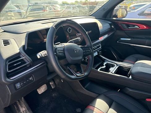 Used 2026 Chevrolet Traverse RS w/ LPO, Floor Liner Package AWD/4WD image 8