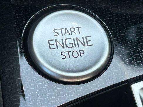 New 2026 Volkswagen Taos SE image 48