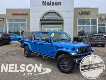 Used 2024 Jeep Gladiator Sport