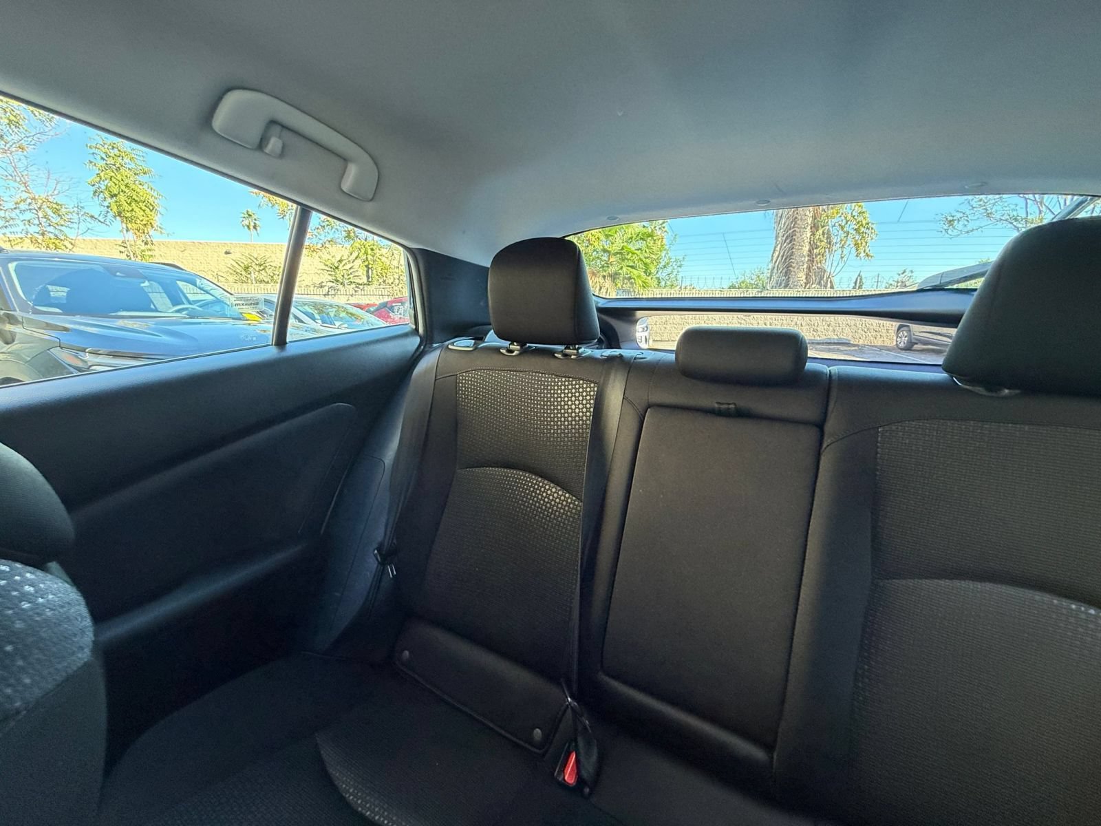 Used 2022 Toyota Prius LE FWD image 36