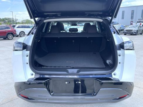 Certified 2025 Nissan Murano Platinum w/ Cargo Package AWD/4WD image 9