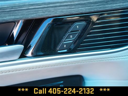 Used 2024 Jeep Wagoneer Series II w/ Flexible Seating Group RWD image 32