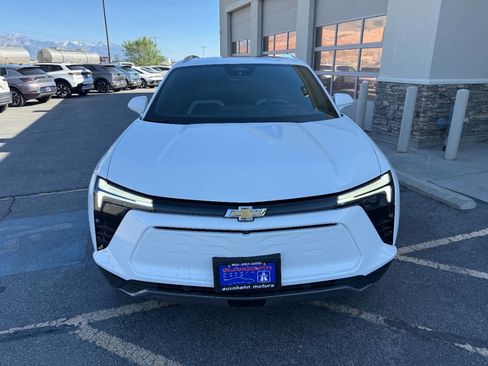 Used 2024 Chevrolet Blazer EV LT AWD/4WD image 9